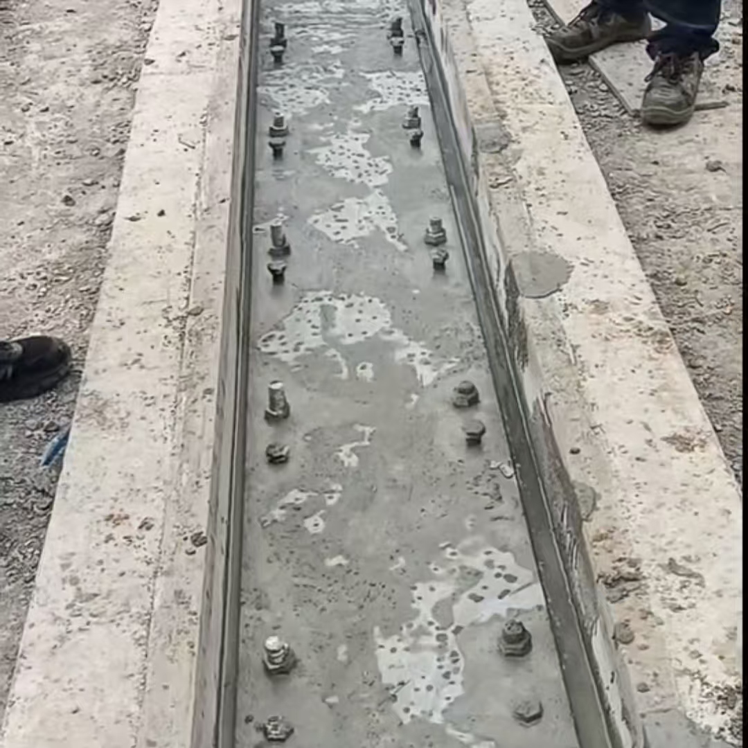 曲阳港口码头起重机龙门吊重型机械设备稳固用早强快凝轨道胶泥